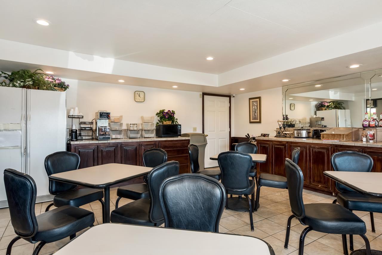 Americas Best Value Inn Paris Extérieur photo